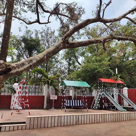 Jaffer Bhai'S Brickland Hotel พันช์กานี ภายนอก รูปภาพ