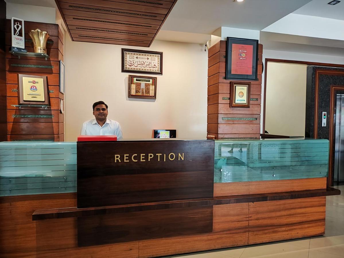 Jaffer Bhai'S Brickland Hotel พันช์กานี ภายนอก รูปภาพ