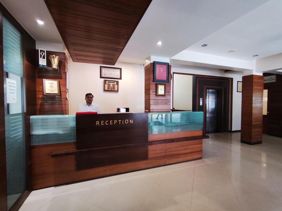 Jaffer Bhai'S Brickland Hotel พันช์กานี ภายนอก รูปภาพ
