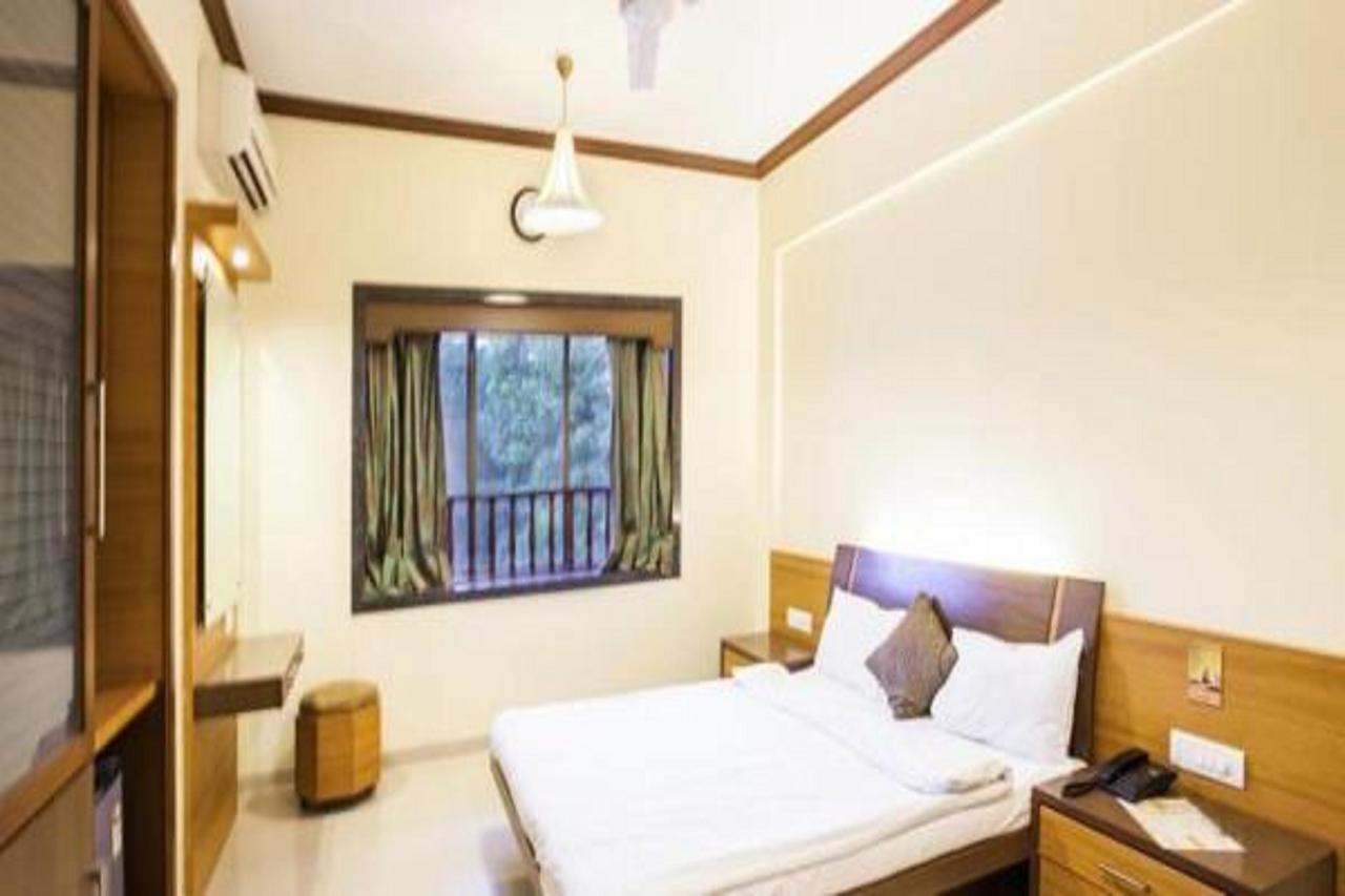 Jaffer Bhai'S Brickland Hotel พันช์กานี ภายนอก รูปภาพ