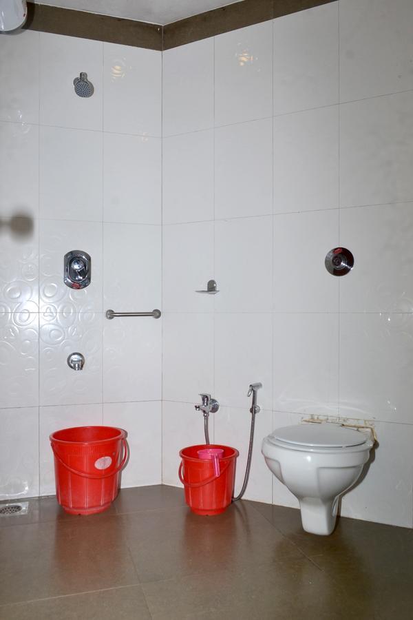 Jaffer Bhai'S Brickland Hotel พันช์กานี ภายนอก รูปภาพ